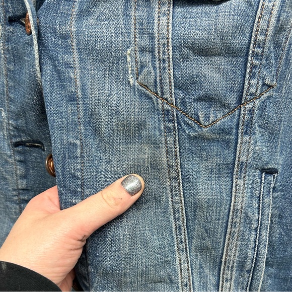 ⭐️Levi Strauss Jean Jacket - Picture 4 of 4
